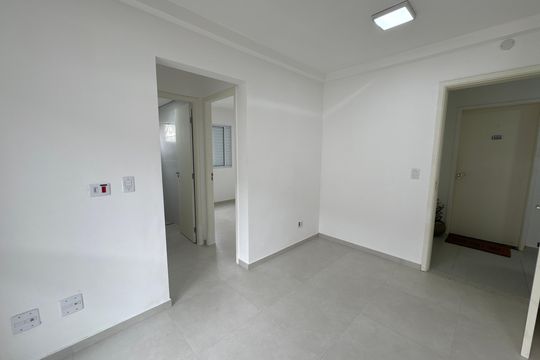 Sala 2 de apartamento para alugar com 2 quartos, 42m² em Jardim da Gloria, Cotia