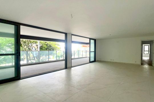 Apartamento à venda com 4 quartos, 277m² em Sumaré, São Paulo