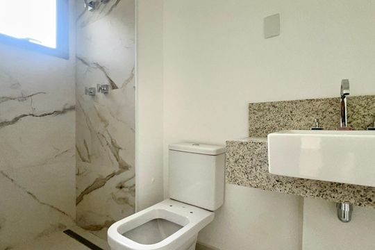 Banheiro da Suíte 1 de apartamento à venda com 4 quartos, 277m² em Sumaré, São Paulo