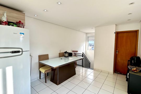 Cozinha de apartamento à venda com 2 quartos, 85m² em Jardim Silvestre, Guarulhos