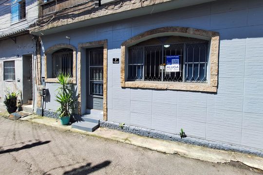 placa de casa para alugar com 2 quartos, 120m² em Engenhoca, Niterói