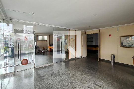 Área comum de apartamento para alugar com 2 quartos, 56m² em Praça da Bandeira, Rio de Janeiro