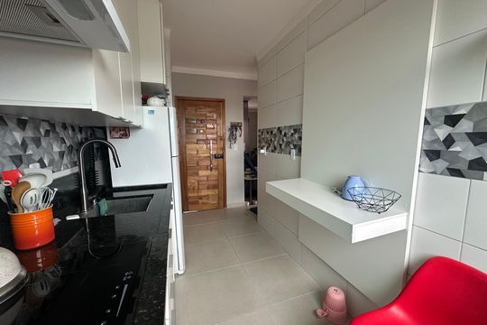 Cozinha de apartamento para alugar com 1 quarto, 65m² em Parque Bitaru, São Vicente