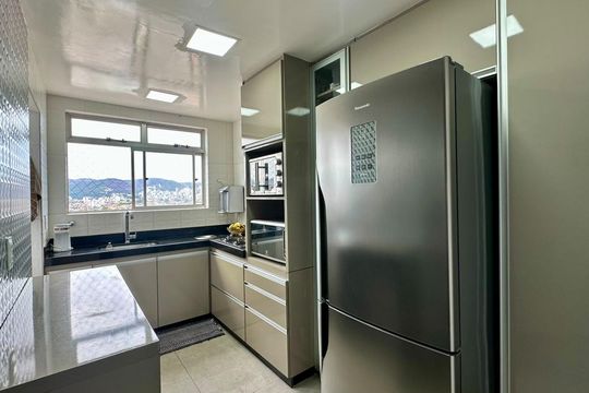 cozinha de apartamento à venda com 3 quartos, 216m² em Jardim America, Belo Horizonte