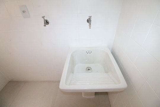 Área de Serviço de apartamento para alugar com 3 quartos, 90m² em Vila Adyana, São José dos Campos