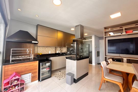 Cozinha de apartamento à venda com 2 quartos, 62m² em Continental, Osasco