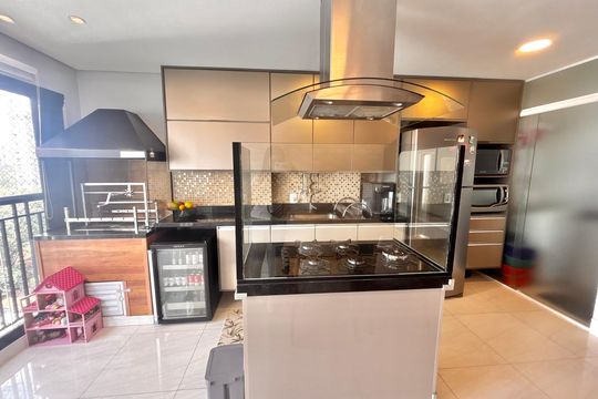 Cozinha de apartamento à venda com 2 quartos, 62m² em Continental, Osasco