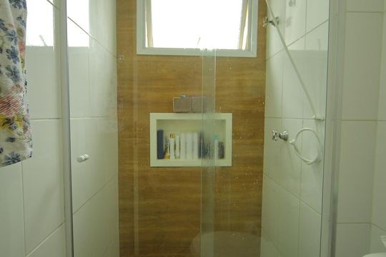 Banheiro  de apartamento à venda com 2 quartos, 57m² em Vila Joao Basso, São Bernardo do Campo