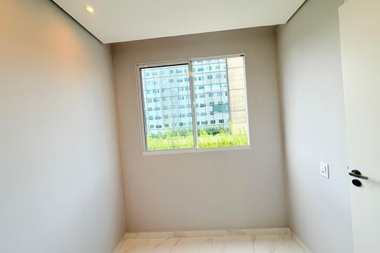 Quarto 1  de apartamento para alugar com 2 quartos, 32m² em Jardim Caravelas, São Paulo