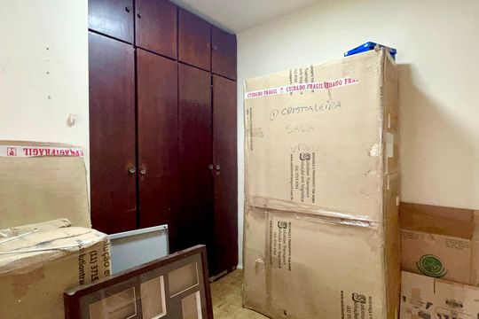 Quarto de Serviço de apartamento à venda com 3 quartos, 215m² em Jardim Paulista, São Paulo