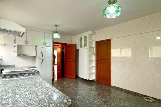 Cozinha de apartamento à venda com 3 quartos, 215m² em Jardim Paulista, São Paulo