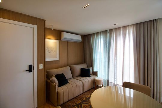 Sala de apartamento para alugar com 1 quarto, 35m² em Centro, Curitiba