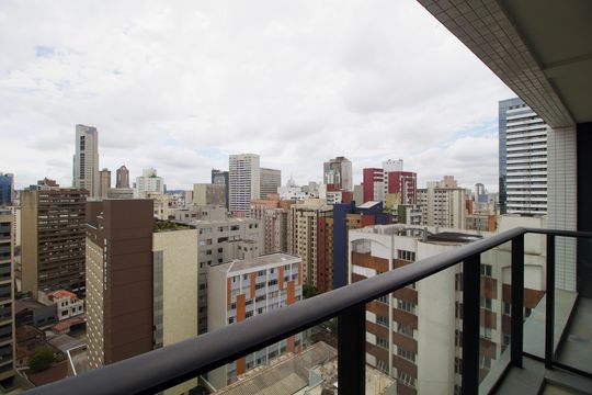Sacada de apartamento para alugar com 1 quarto, 35m² em Centro, Curitiba