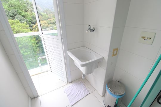 Área de serviço de kitnet/studio para alugar com 1 quarto, 40m² em Camorim, Rio de Janeiro