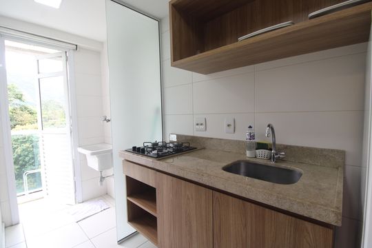 Cozinha de kitnet/studio para alugar com 1 quarto, 40m² em Camorim, Rio de Janeiro