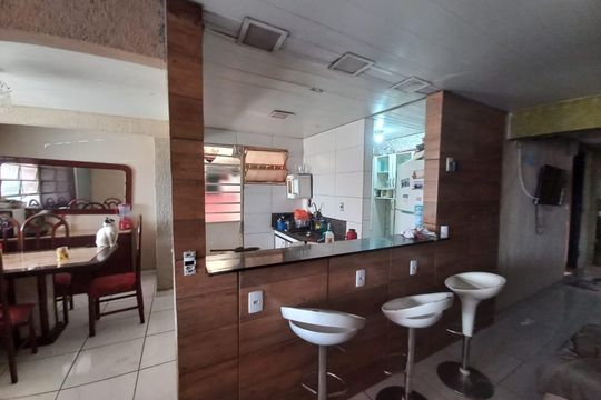 Casa à venda com 3 quartos, 150m² em Qr 410, Brasília