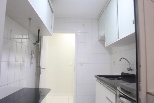Cozinha de apartamento para alugar com 2 quartos, 70m² em Santo Antônio, São Caetano do Sul