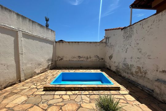 Casa à venda com 2 quartos, 250m² em Parque Recreio, Contagem