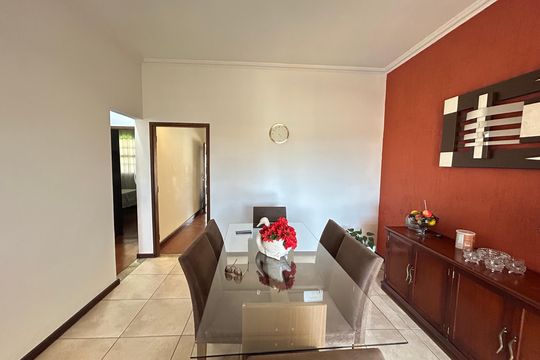 Casa à venda com 2 quartos, 250m² em Parque Recreio, Contagem