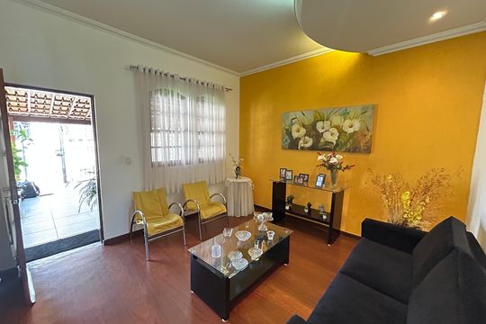 Casa à venda com 2 quartos, 250m² em Parque Recreio, Contagem