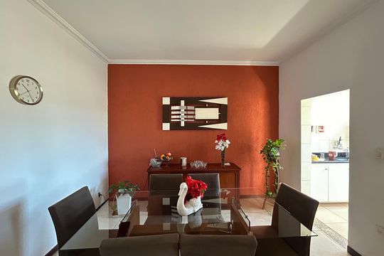 Casa à venda com 2 quartos, 250m² em Parque Recreio, Contagem