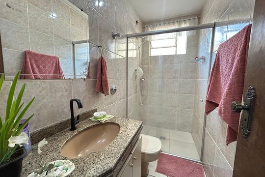 Casa à venda com 2 quartos, 250m² em Parque Recreio, Contagem
