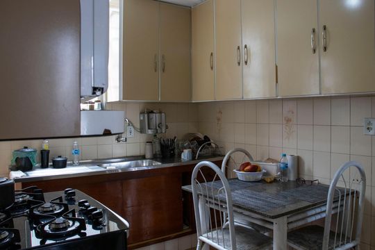 Cozinha de apartamento à venda com 3 quartos, 56m² em Conjunto Residencial José Bonifácio, São Paulo