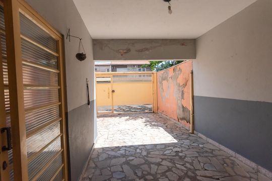 Garagem de casa à venda com 3 quartos, 180m² em Parque Residencial Vila União, Campinas