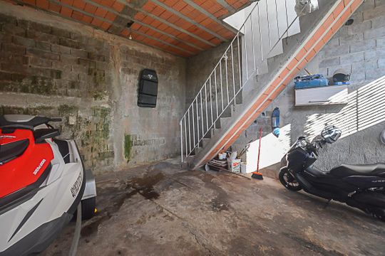 Garagem de casa à venda com 2 quartos, 70m² em Batistini, São Bernardo do Campo