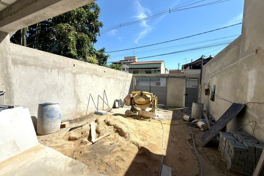 Garagem de casa à venda com 3 quartos, 360m² em Fonte Grande, Contagem