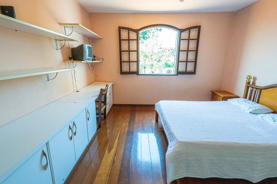 quarto 2 / suite de casa à venda com 6 quartos, 363m² em Planalto, Belo Horizonte