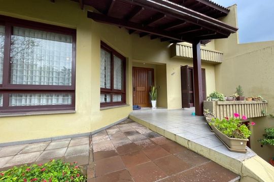 Casa à venda com 3 quartos, 318m² em Jardim America, São Leopoldo