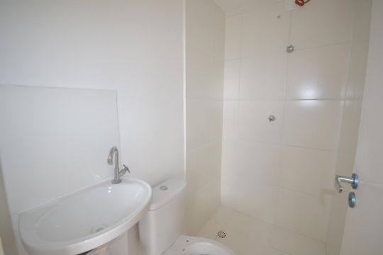 Banheiro de apartamento à venda com 1 quarto, 17m² em Vila Sonia Ii, São Paulo