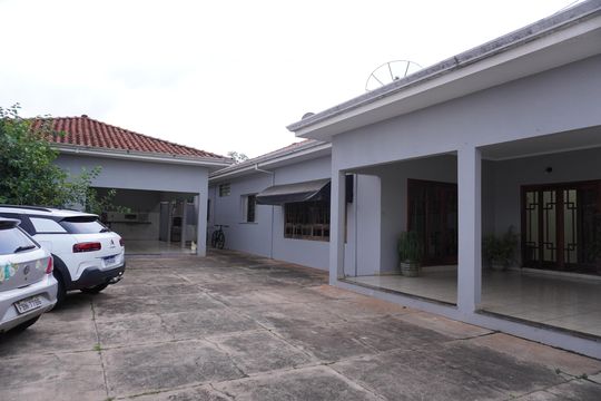 Garagem de casa para alugar com 6 quartos, 500m² em Parque dos Timburis, São Carlos