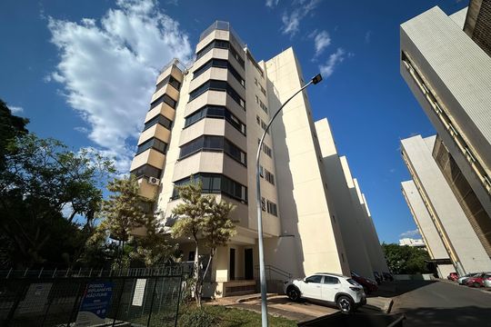 Fachada de apartamento para alugar com 3 quartos, 95m² em Sqn 205, Brasília