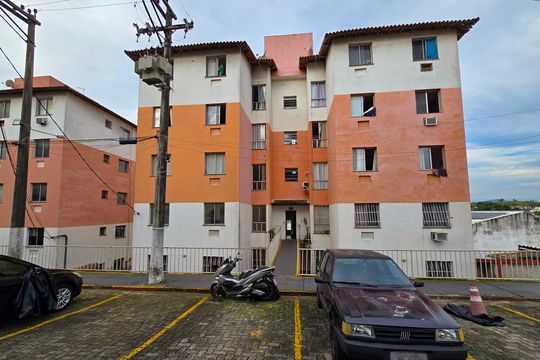 Fachada do bloco de apartamento para alugar com 2 quartos, 40m² em Arsenal, São Gonçalo