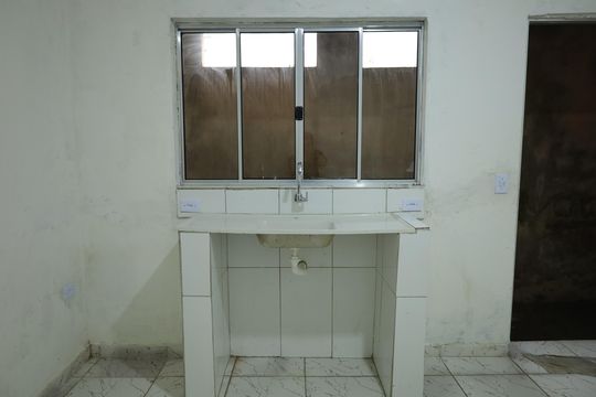 Cozinha de casa para alugar com 1 quarto, 40m² em Jardim Marilu, São Paulo