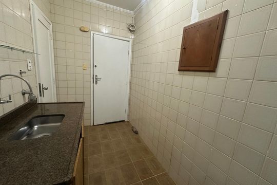 Cozinha de apartamento para alugar com 1 quarto, 36m² em Itararé, São Vicente