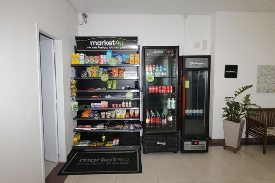 Área comum - Mini Mercado de apartamento para alugar com 2 quartos, 74m² em Parque Residencial Aquarius, São José dos Campos