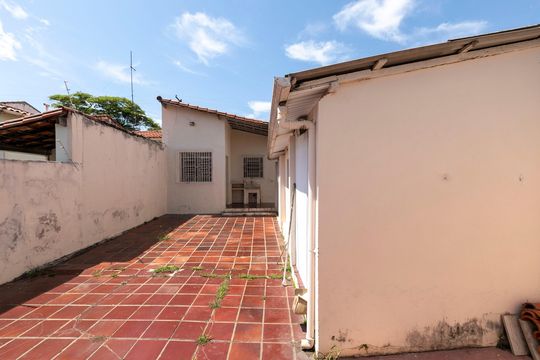 Área externa de casa para alugar com 2 quartos, 88m² em Vila Industrial (campinas), Campinas