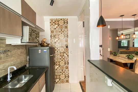 Cozinha de apartamento à venda com 2 quartos, 55m² em Jardim Santa Teresinha, São Paulo