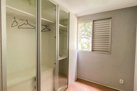 Quarto 2 de apartamento à venda com 2 quartos, 55m² em Jardim Santa Teresinha, São Paulo