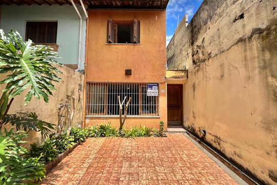 Fachada de casa à venda com 3 quartos, 123m² em Vila da Saúde, São Paulo