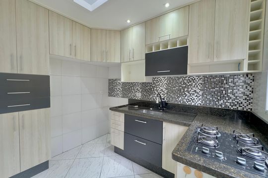 Cozinha de casa de condomínio à venda com 3 quartos, 81m² em Centro, Guarulhos