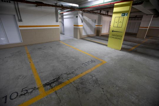 GARAGEM PRIVATIVA de apartamento à venda com 1 quarto, 48m² em Centro, Campinas