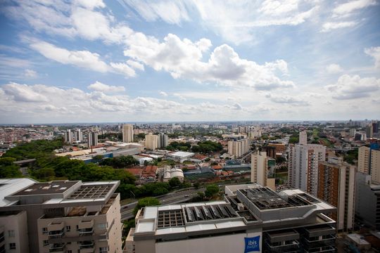 VISTA DA VARANDA de apartamento à venda com 1 quarto, 48m² em Centro, Campinas