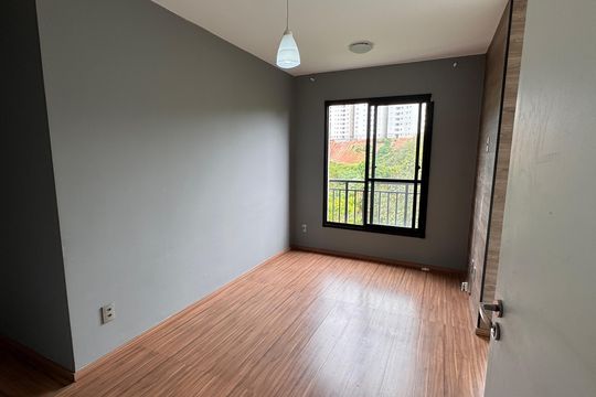 Sala de apartamento para alugar com 2 quartos, 42m² em Lageado, Cotia
