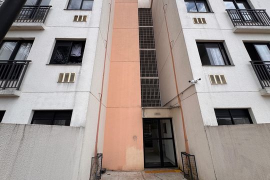 Fachada do bloco de apartamento para alugar com 2 quartos, 42m² em Lageado, Cotia