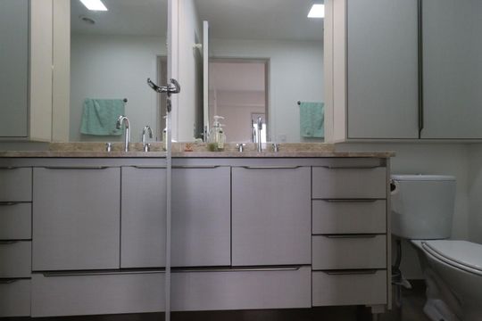 Banheiro da Suíte de apartamento para alugar com 1 quarto, 44m² em Jardim Sumare, Ribeirão Preto