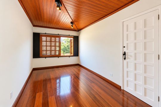 Quarto de casa para alugar com 3 quartos, 300m² em Vila Cachoeirinha, Cachoeirinha
